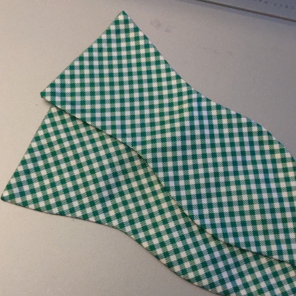 Tommy Hilfiger silk Bowtie NWOT